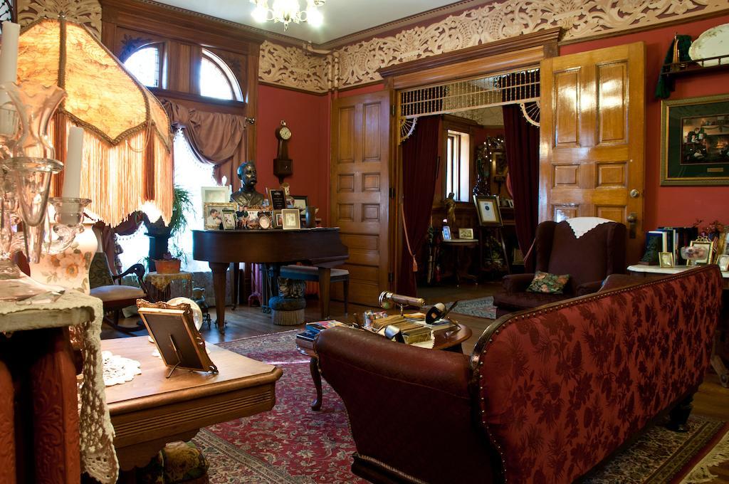 דנוור Castle Marne Bed & Breakfast מראה חיצוני תמונה
